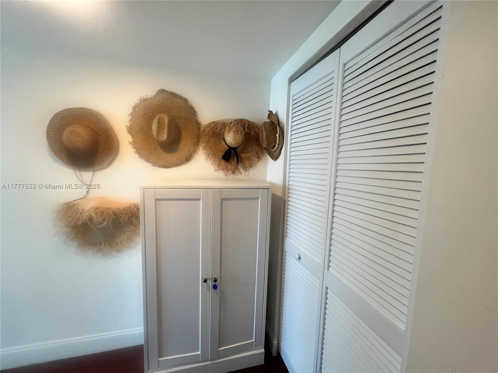 41 Southeast 5th Street, Unit 2206 Miami, FL 33131 - Photo 50 of 57