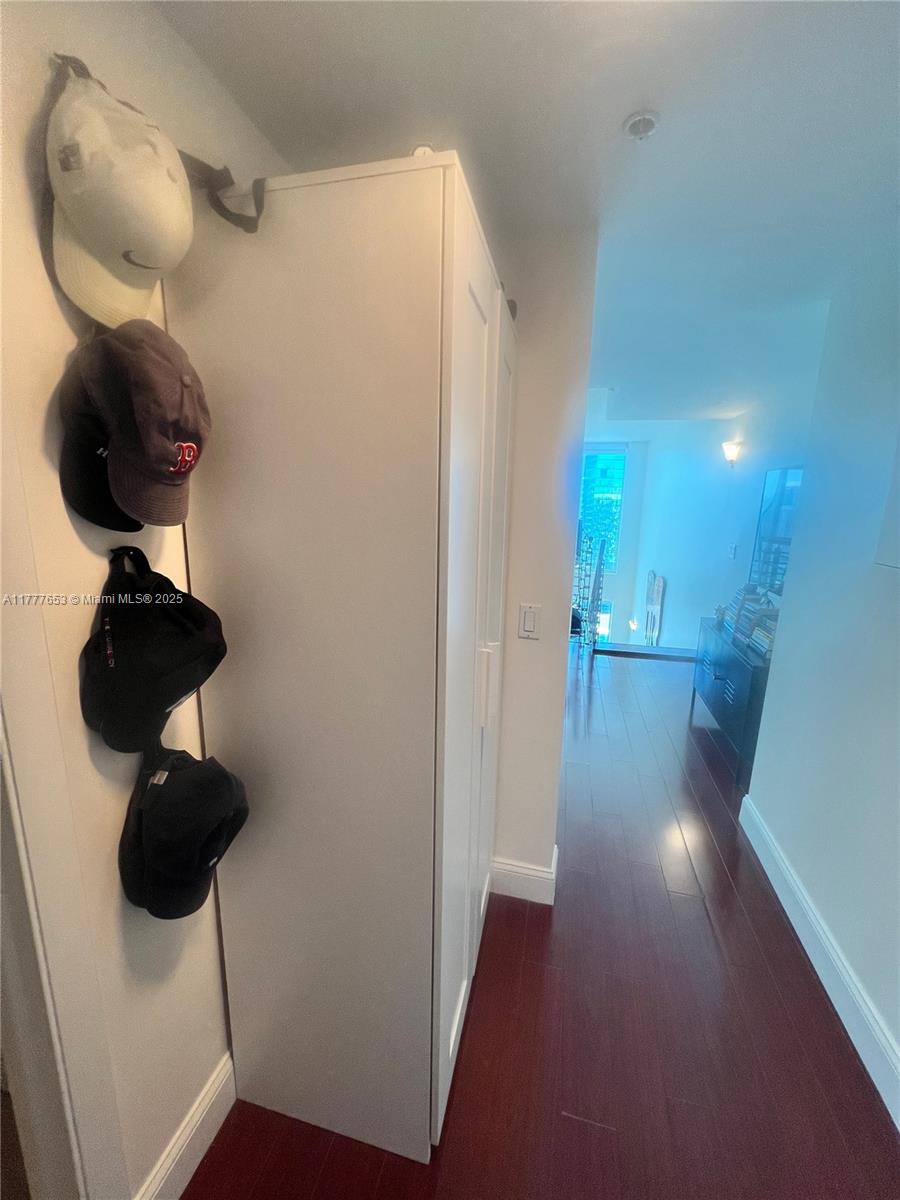 41 Southeast 5th Street, Unit 2206 Miami, FL 33131 - Photo 51 of 57