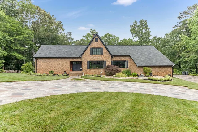 $1,286,000 | 106 Riverbank Court, Moore, SC 29369