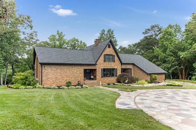 $1,286,000 | 106 Riverbank Court, Moore, SC 29369