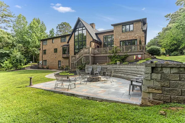 $1,288,500 | 106 Riverbank Court, Moore, SC 29369
