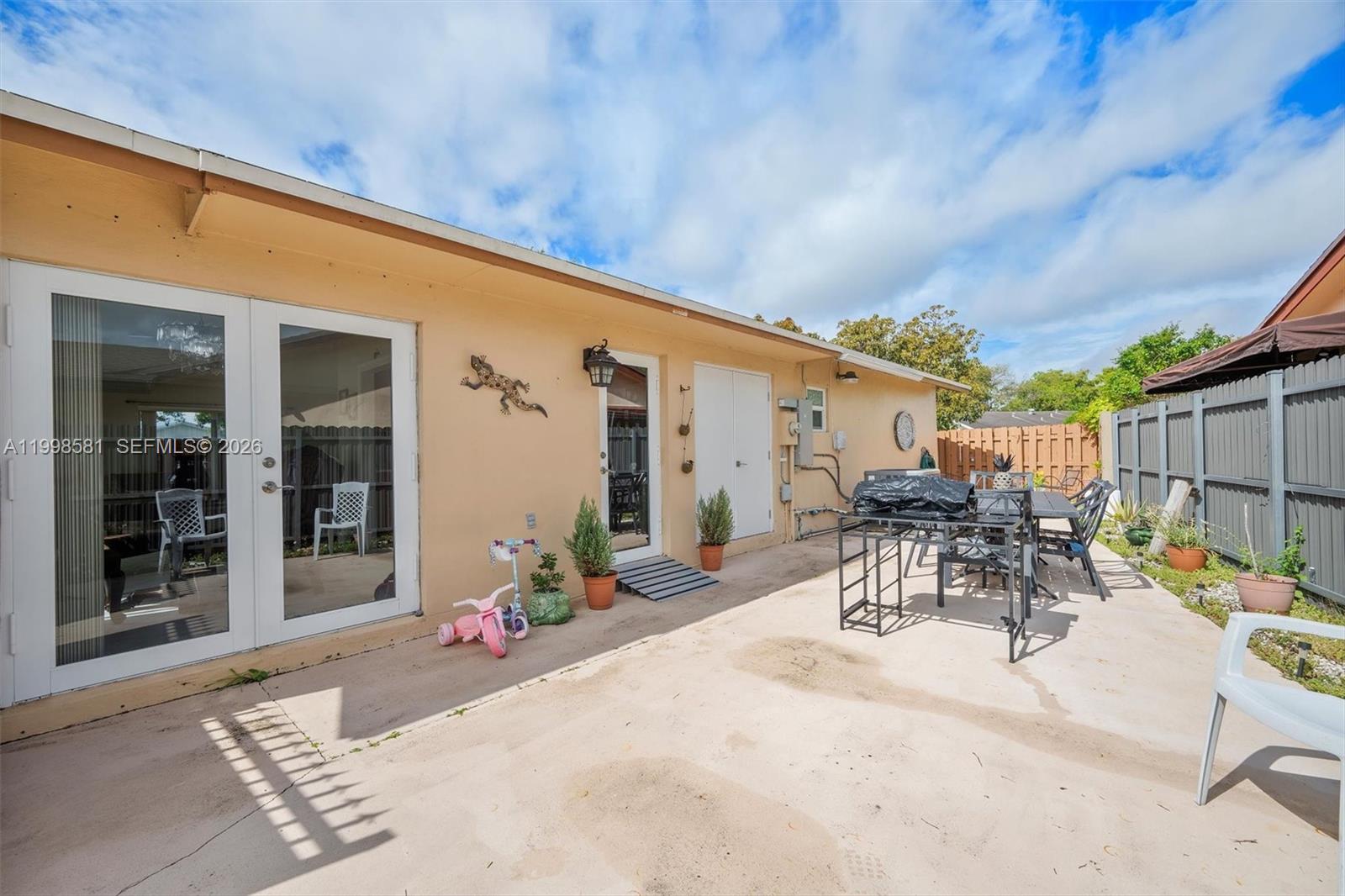 4218 Southwest 138th Court Miami, FL 33175 - Photo 4 of 24 a outdoor space with furniture