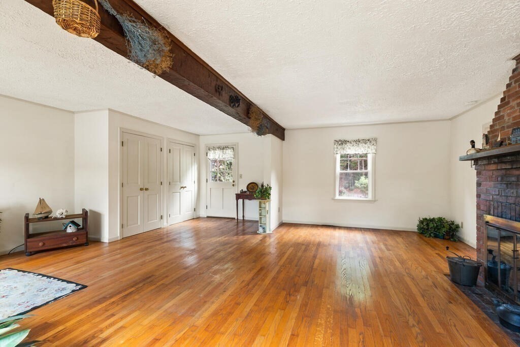 162 Gregory Island Road Hamilton, MA 01982 - Photo 9 of 26 Gallery Image 9