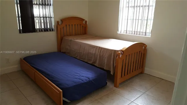 $2,800 | 2822 Monroe Street, Hollywood, FL 33020