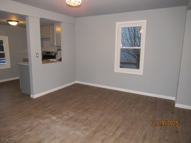 552 Milford Frenchtown Road Milford, NJ 08848 - Photo 13 of 26 an empty room with windows and closet