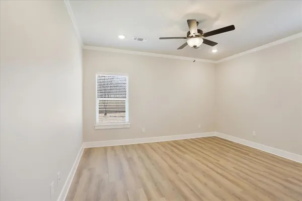 $328,900 | 504 Courtney Drive, Sherman, TX 75092