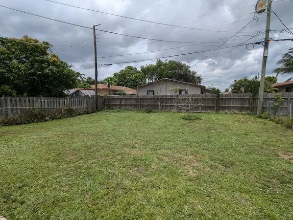 $1,550 | 1021 Selkirk Street, Unit B, West Palm Beach, FL 33405
