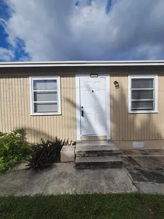 $1,550 | 1021 Selkirk Street, Unit B, West Palm Beach, FL 33405