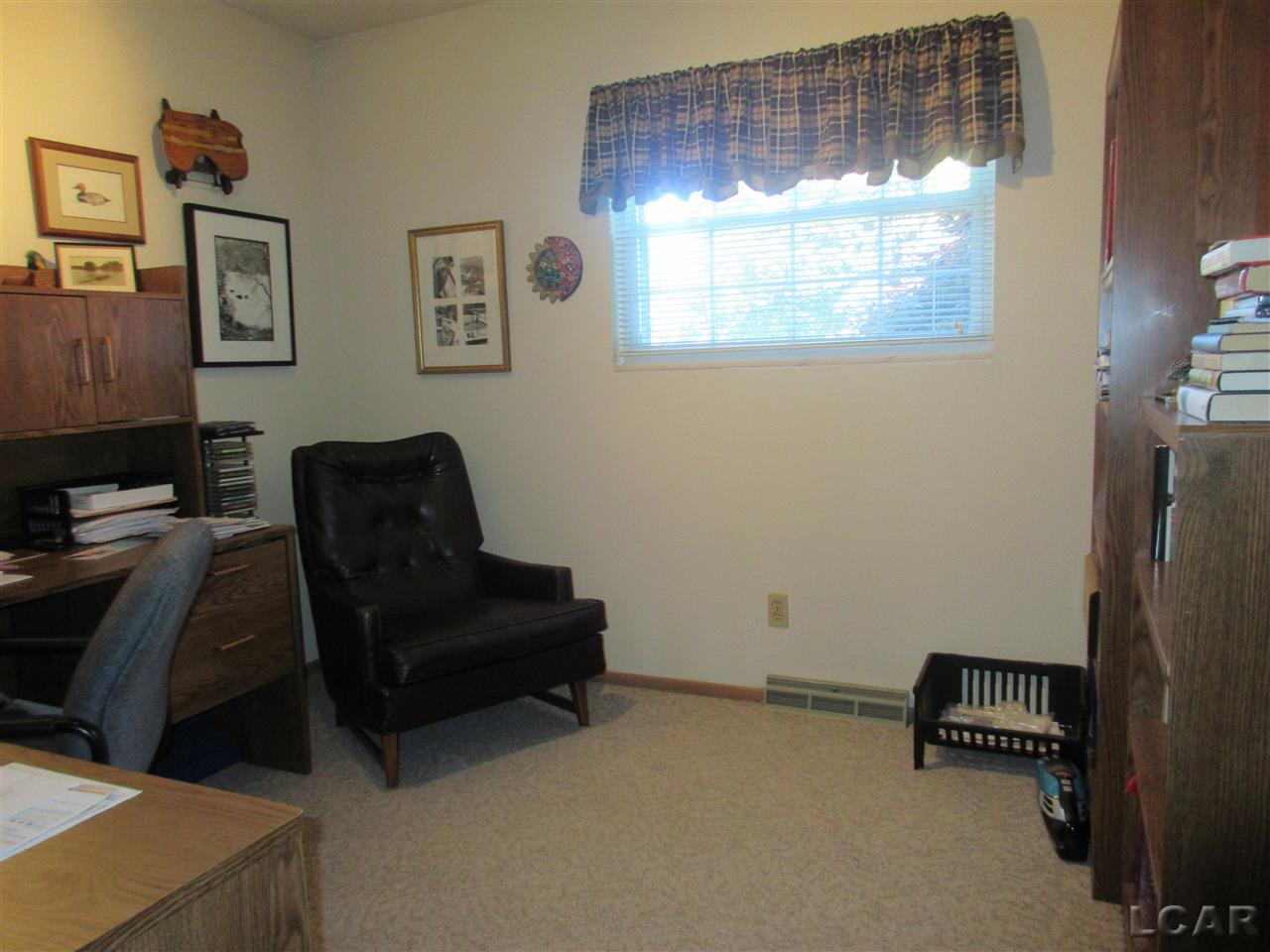 38 Ridgemont Drive Adrian, MI 49221 - Photo 23 of 51 31385577-22.JPG