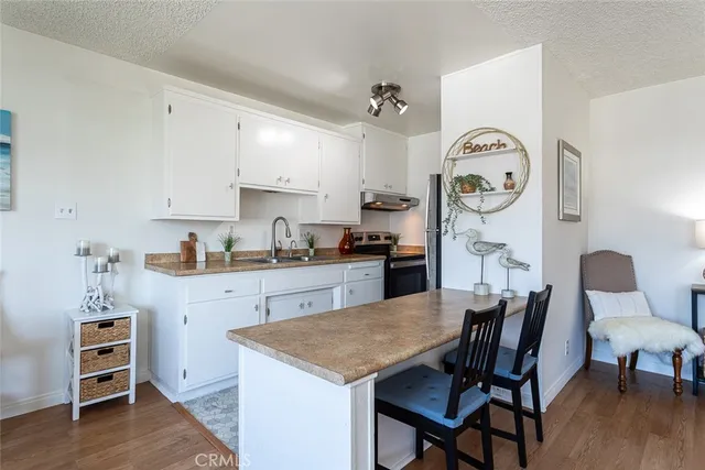 $325,000 | 250 Linden Avenue, Unit 25, Long Beach, CA 90802