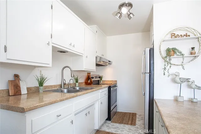 $325,000 | 250 Linden Avenue, Unit 25, Long Beach, CA 90802