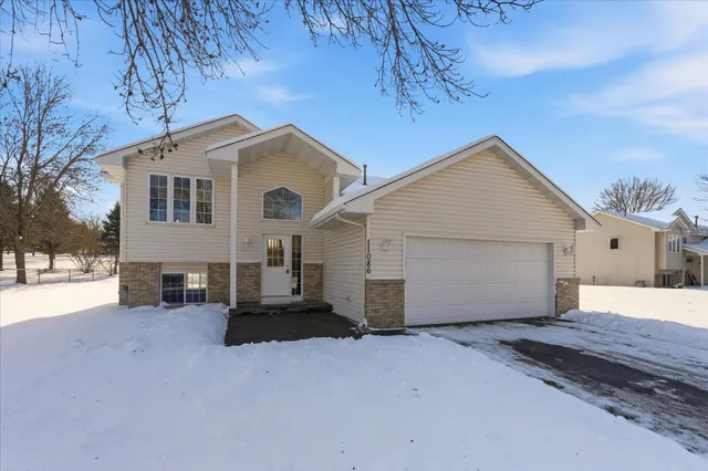 $375,000 | 11086 196th Lane Northwest, Elk River, MN 55330