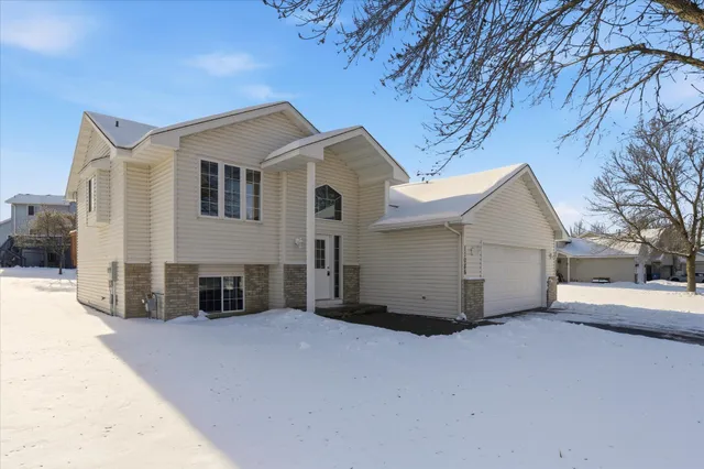 $375,000 | 11086 196th Lane Northwest, Elk River, MN 55330