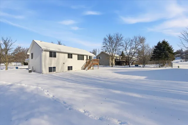 $375,000 | 11086 196th Lane Northwest, Elk River, MN 55330