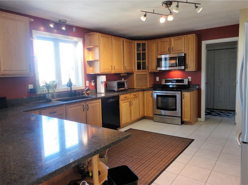 77 Ledgewood Road Wilton, NH 03086 - Photo 7 of 28