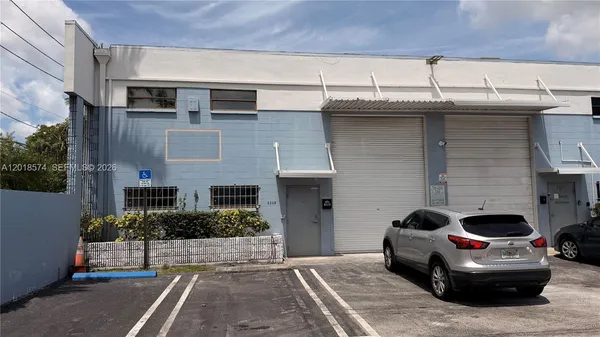$5,399 | 8335 Northwest 64th Street, Unit 1, Miami, FL 33166