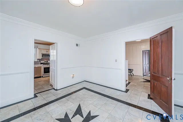 a view of a storage & utility room