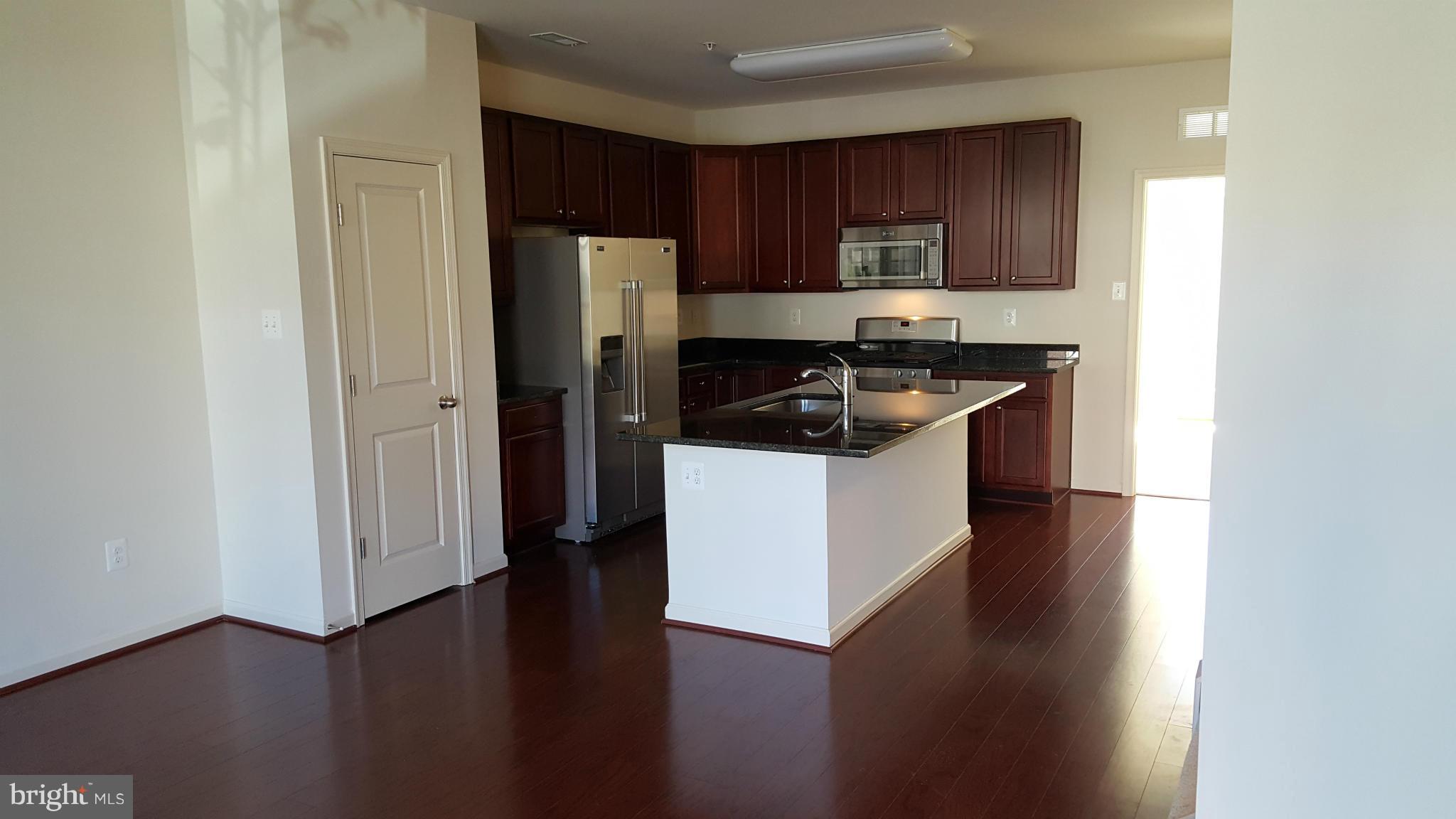 2043 Spring Run Circle Frederick, MD 21702 - Photo 2 of 18 Kitchen