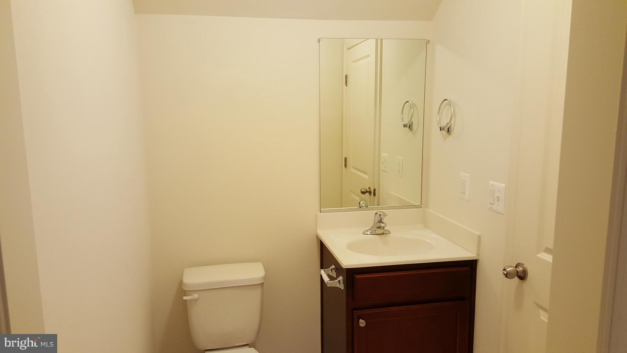 2043 Spring Run Circle Frederick, MD 21702 - Photo 6 of 18 Main Level Full Bath