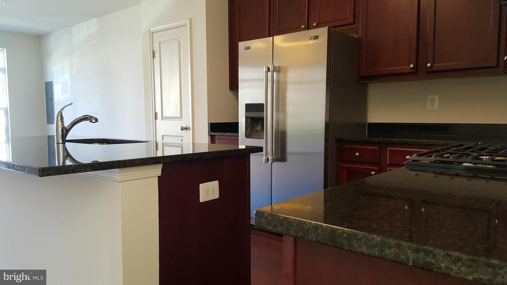 2043 Spring Run Circle Frederick, MD 21702 - Photo 7 of 18 Kitchen