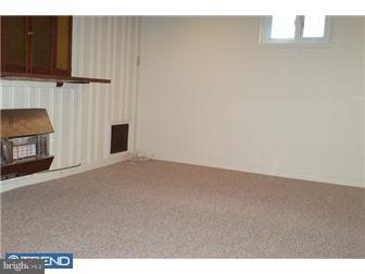 114 Rhodes Avenue Collingdale, PA 19023 - Photo 7 of 11 Family Room