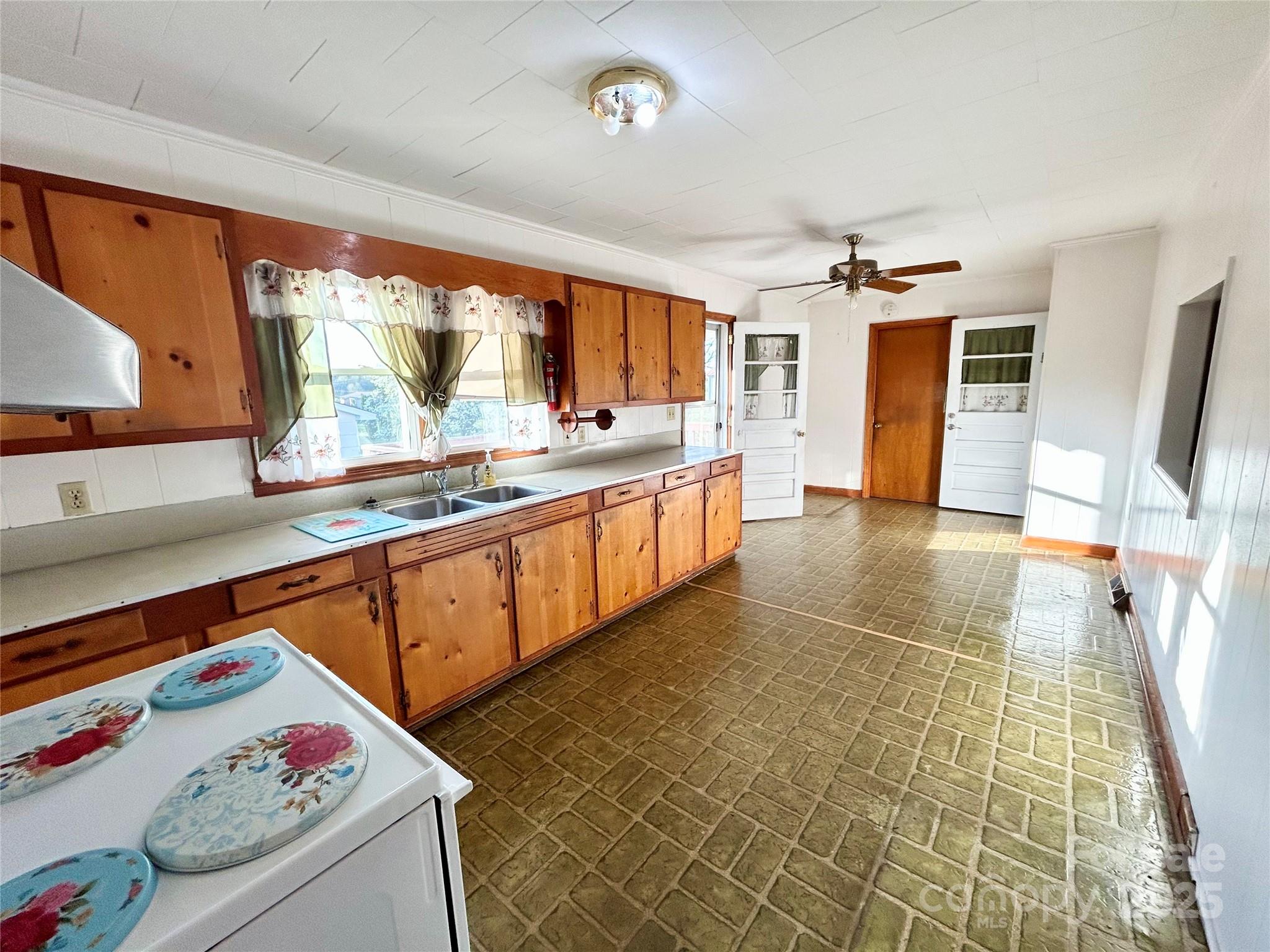 494 Chase High Road Forest City, NC 28043 - Photo 5 of 20 Gallery Image 5