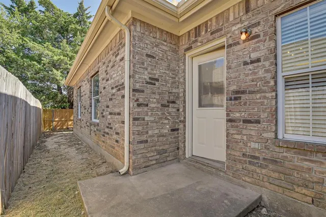 $1,600 | 1408 Melanie Trail, Midlothian, TX 76065