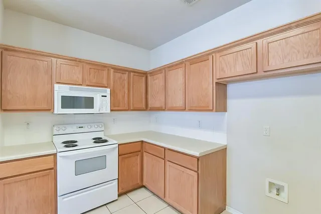 $1,600 | 1408 Melanie Trail, Midlothian, TX 76065