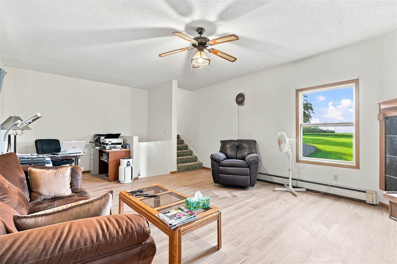 2960 160th Street Riverside, IA 52327 - Photo 5 of 53 Gallery Image 5