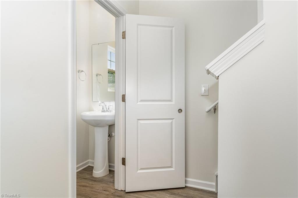 711 Fairview Street High Point, NC 27260 - Photo 14 of 29 Gallery Image 14