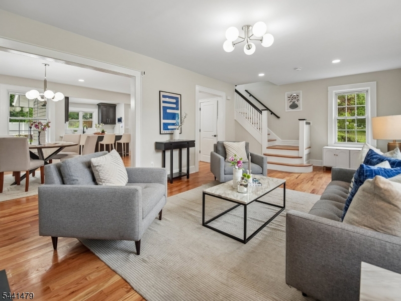653 Hamilton Road South Orange, NJ 07079 - Photo 4 of 48