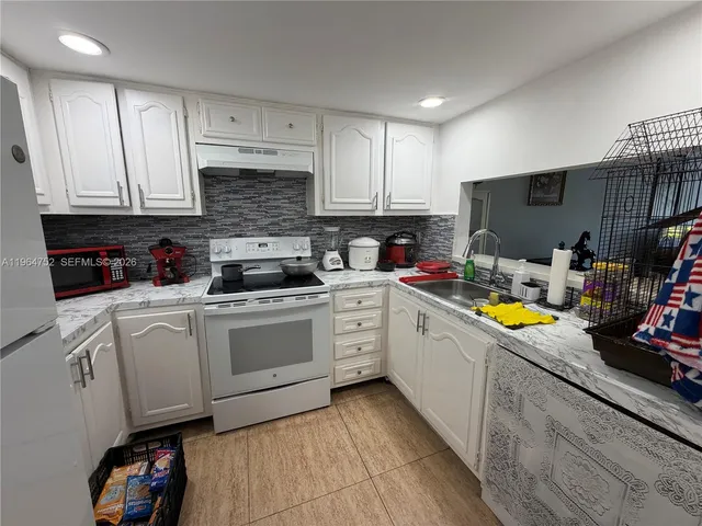 $1,700 | 13685 Northeast 10th Avenue, Unit 304, North Miami, FL 33161