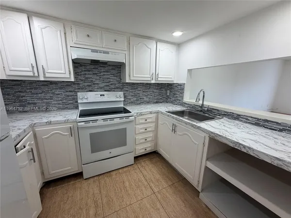 $1,700 | 13685 Northeast 10th Avenue, Unit 304, North Miami, FL 33161