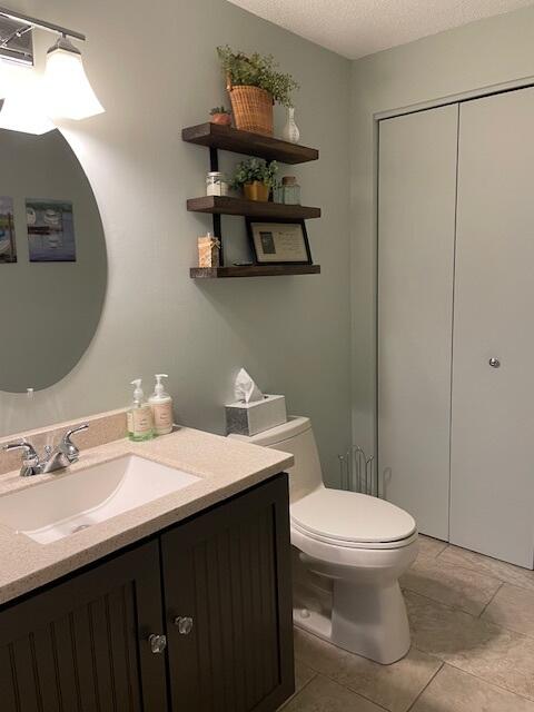 24 Clifford Road, Unit 18 Naples, ME 04055 - Photo 18 of 49 Half Bath/Laundry
