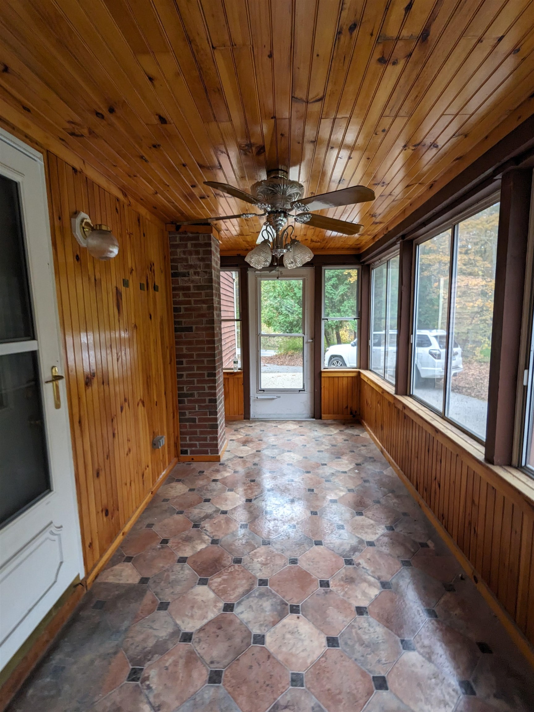 115 Brentwood Road Exeter, NH 03833 - Photo 8 of 33 Gallery Image 8