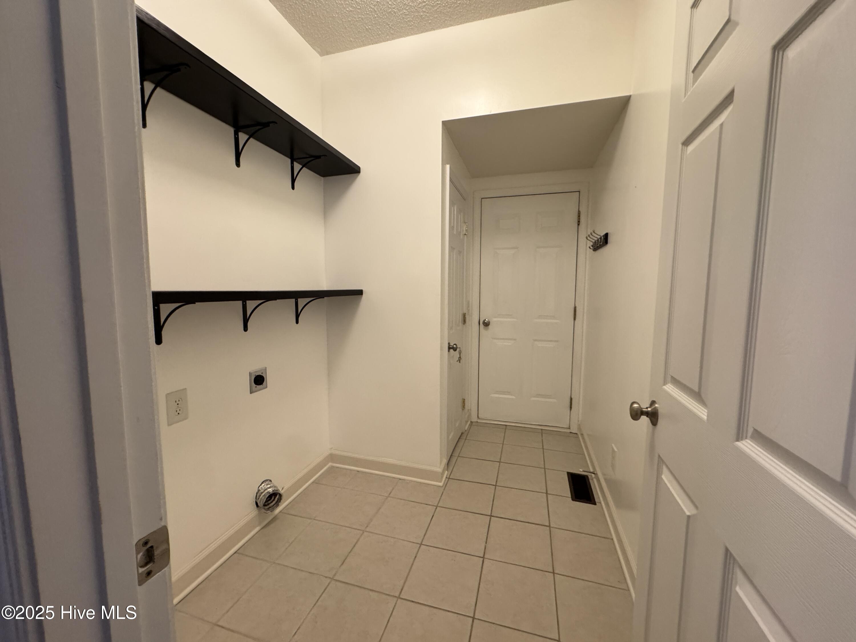 1 Van Buren Lane Pinehurst, NC 28374 - Photo 17 of 38 17 1 Van Buren Laundry