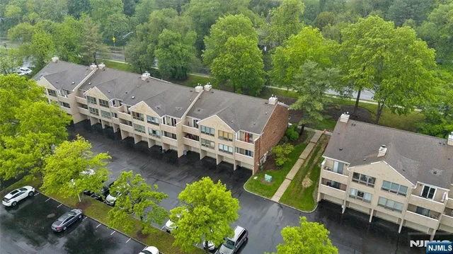 $449,000 | 19 Sunrise Drive, Gillette, NJ 07933