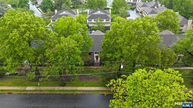 $449,000 | 19 Sunrise Drive, Gillette, NJ 07933