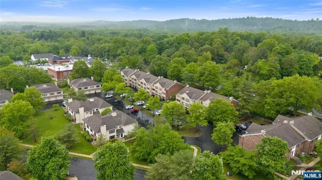 $449,000 | 19 Sunrise Drive, Gillette, NJ 07933