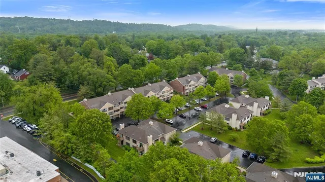 $449,000 | 19 Sunrise Drive, Gillette, NJ 07933