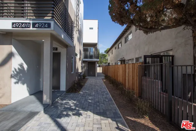 a view of a pathway of a building