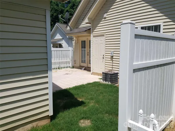 $2,450 | 11355 Deer Ridge Lane, Charlotte, NC 28277