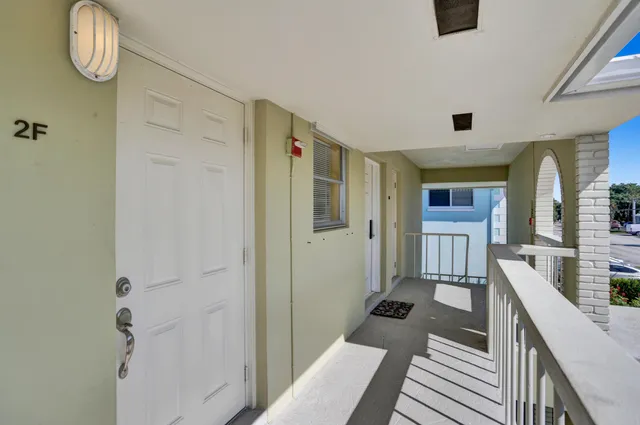 $295,000 | 2311 Northeast 36th Street, Unit 2F, Lighthouse Point, FL 33064