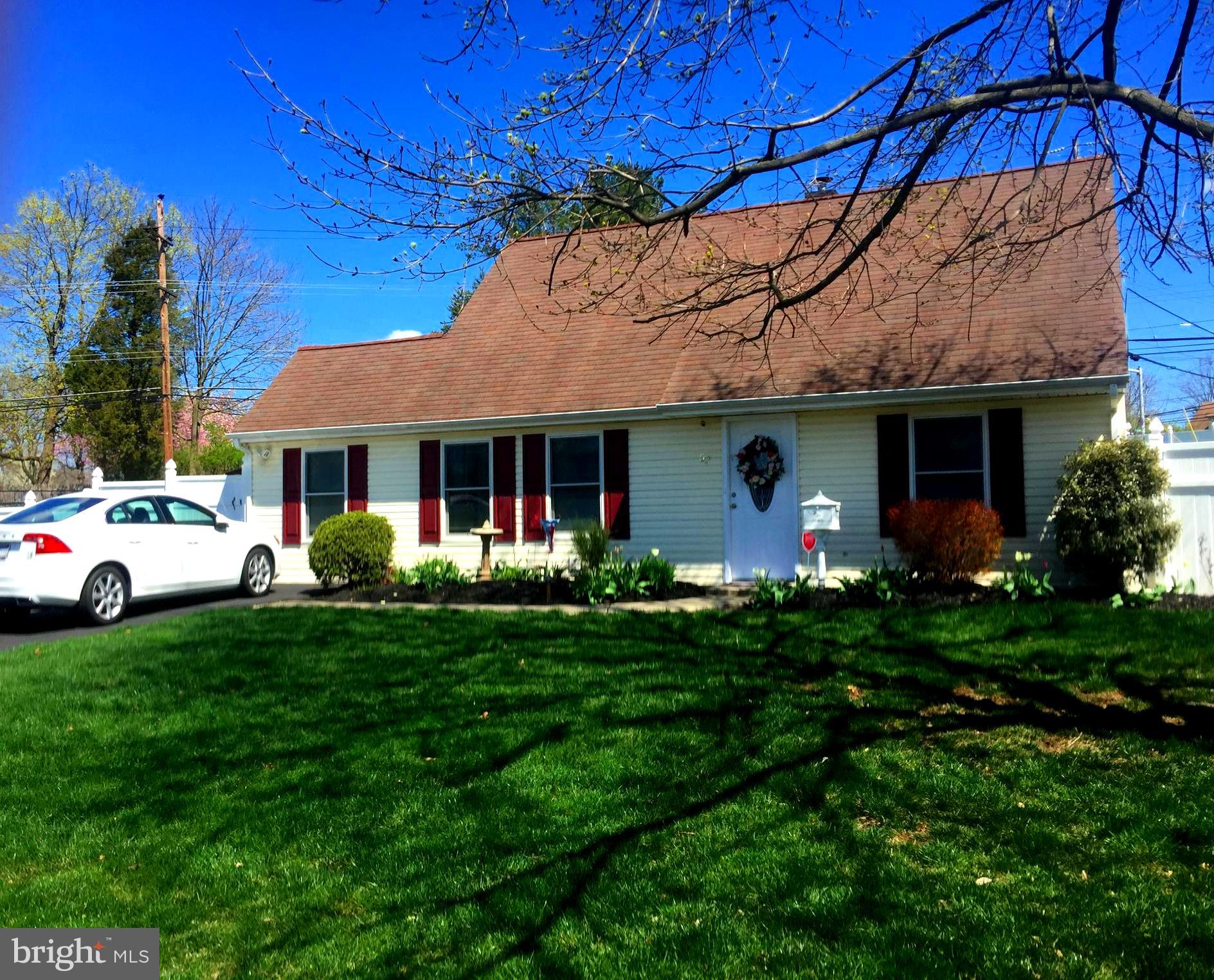 52 Jasmine Road Levittown, PA 19056 - Photo 2 of 24