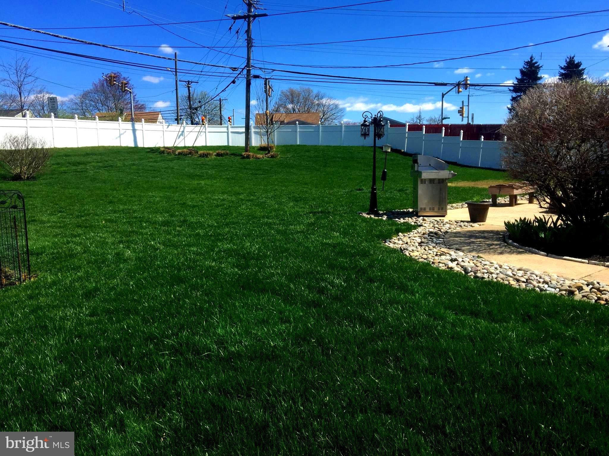 52 Jasmine Road Levittown, PA 19056 - Photo 20 of 24