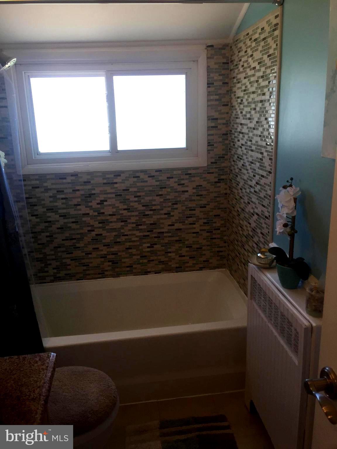 52 Jasmine Road Levittown, PA 19056 - Photo 8 of 24