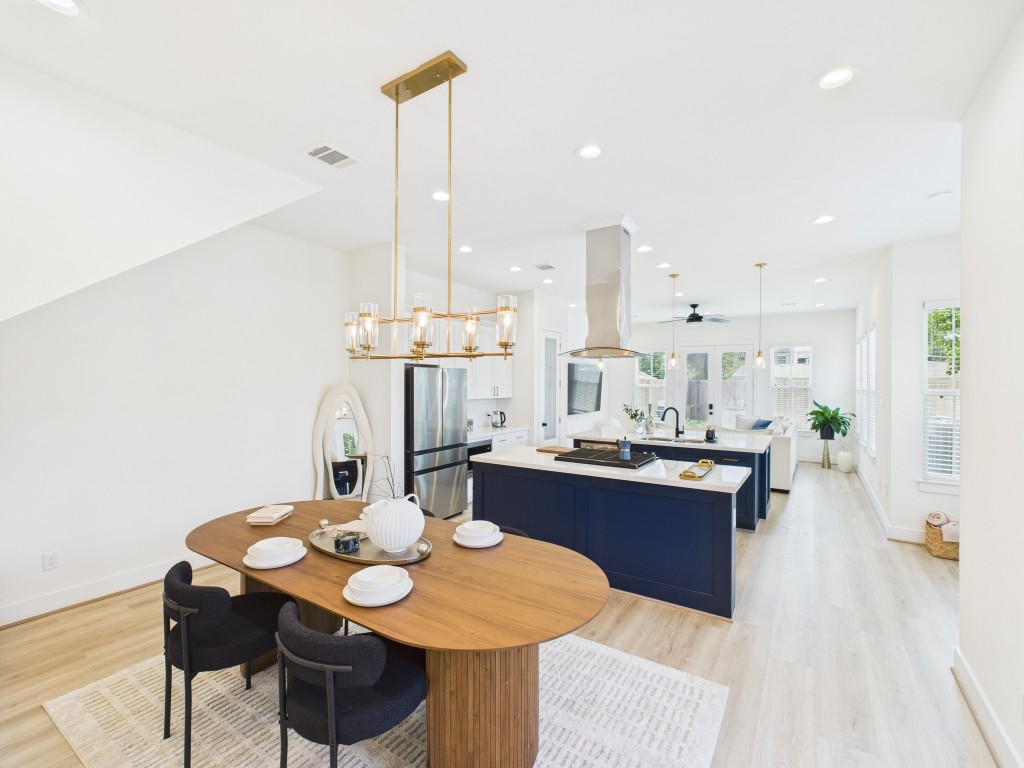 4306 Idaho Street Houston, TX 77021 - Photo 6 of 30 a view of a dining room with furniture