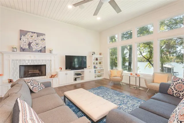 $925,000 | 560 Private Road, Edna, TX 77957