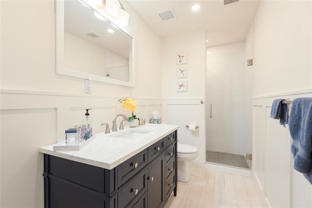 560 Private Road Edna, TX 77957 - Photo 32 of 40 Updated bath with shower.