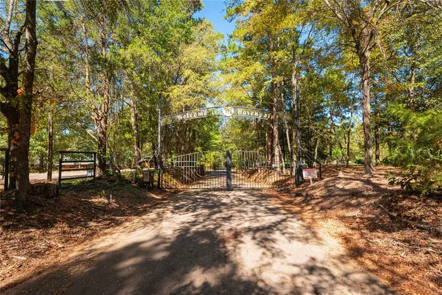 $925,000 | 560 Private Road, Edna, TX 77957